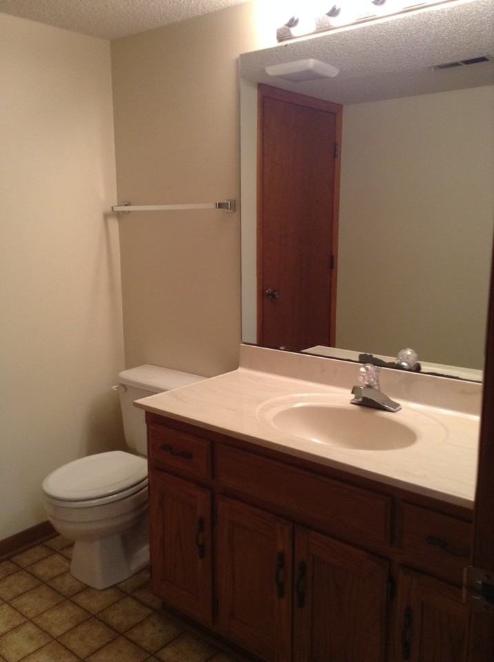 717 Ridgewood Dr - Photo 7 of 29