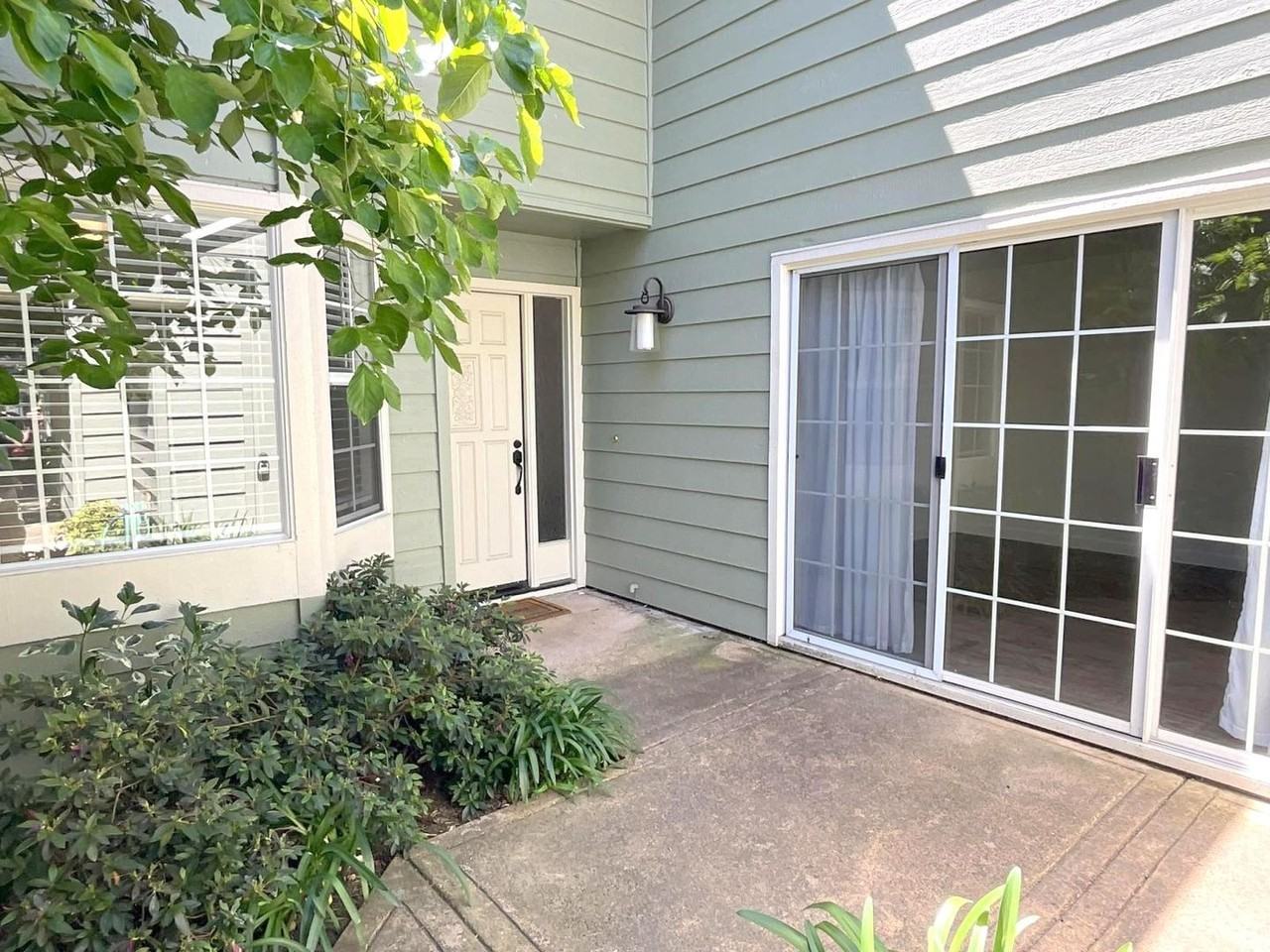 1848 Stratton Cir - Photo 2 of 35