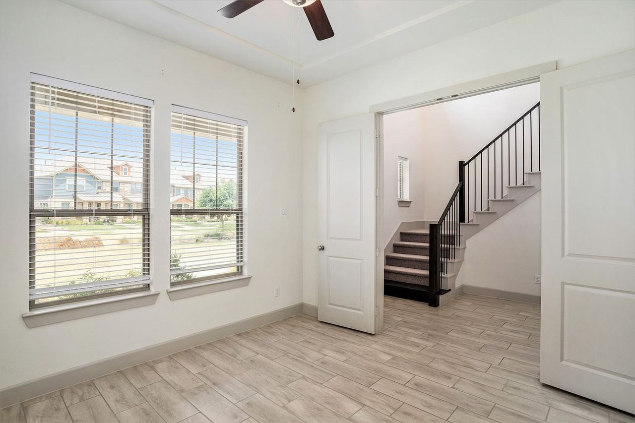 4618 Marble Canyon Way - Photo 3 of 26