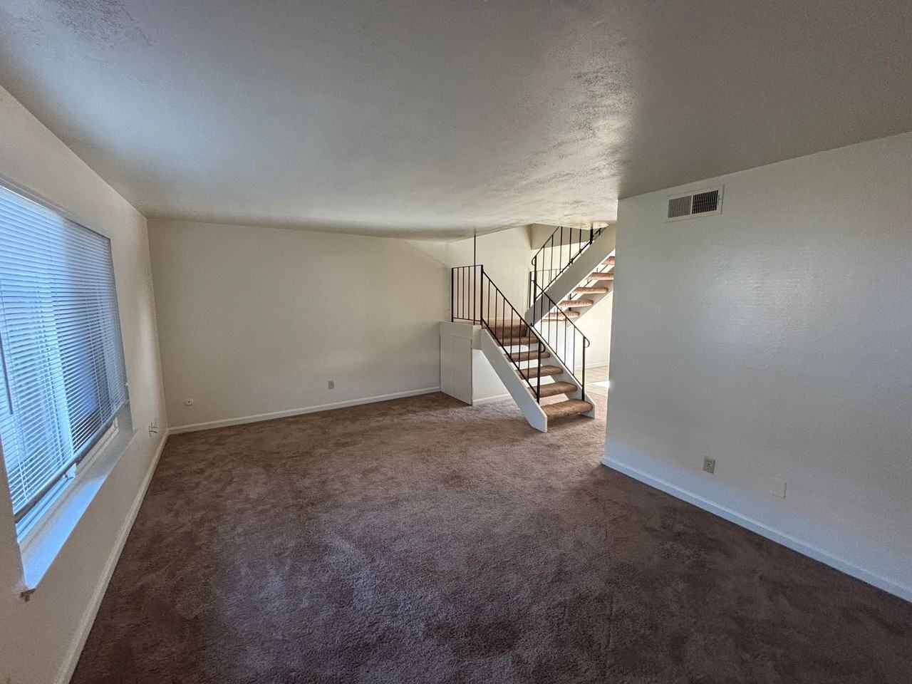4196 Savannah Ln - Photo 2 of 24