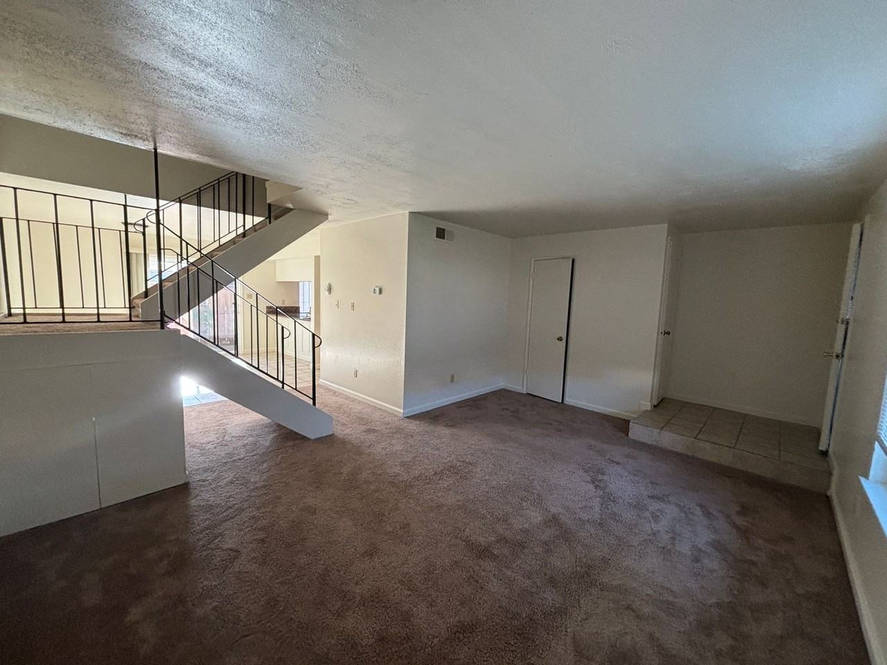 4196 Savannah Ln - Photo 3 of 24