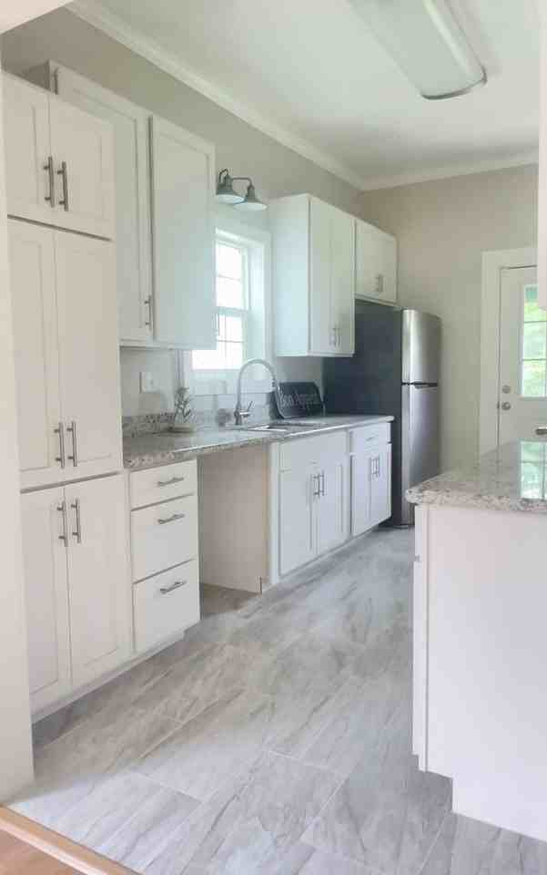 109 General Gardner Ave - Photo 2 of 12