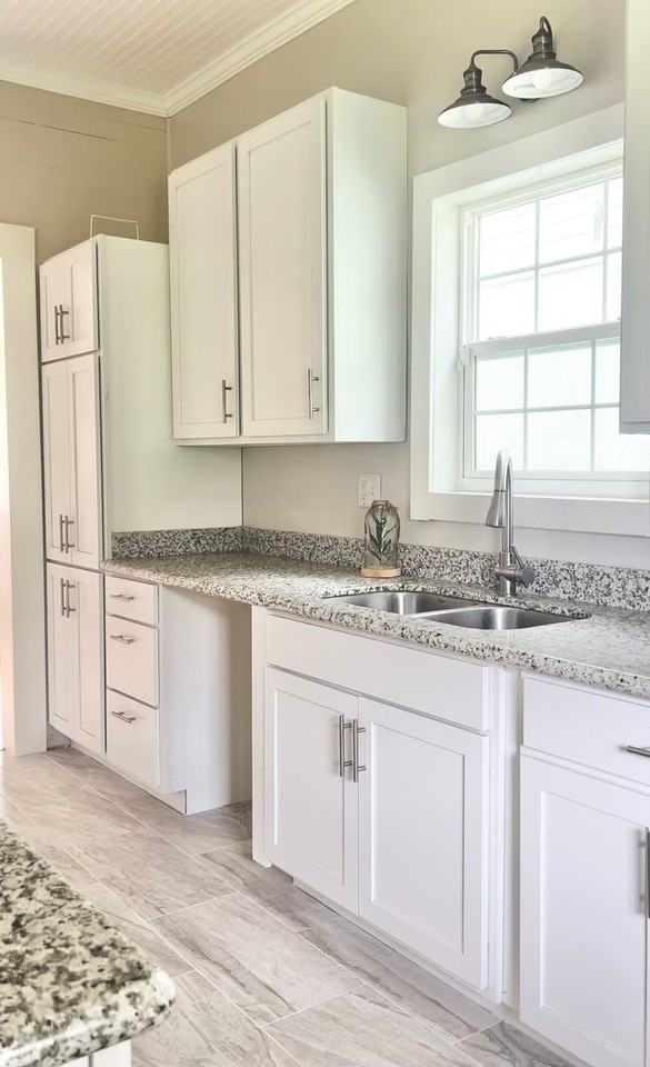 109 General Gardner Ave - Photo 3 of 12