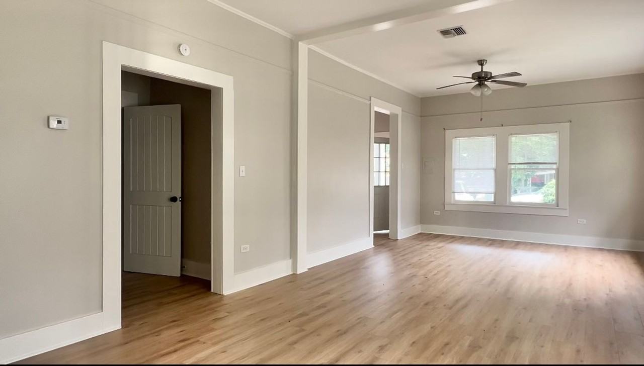 109 General Gardner Ave - Photo 4 of 12