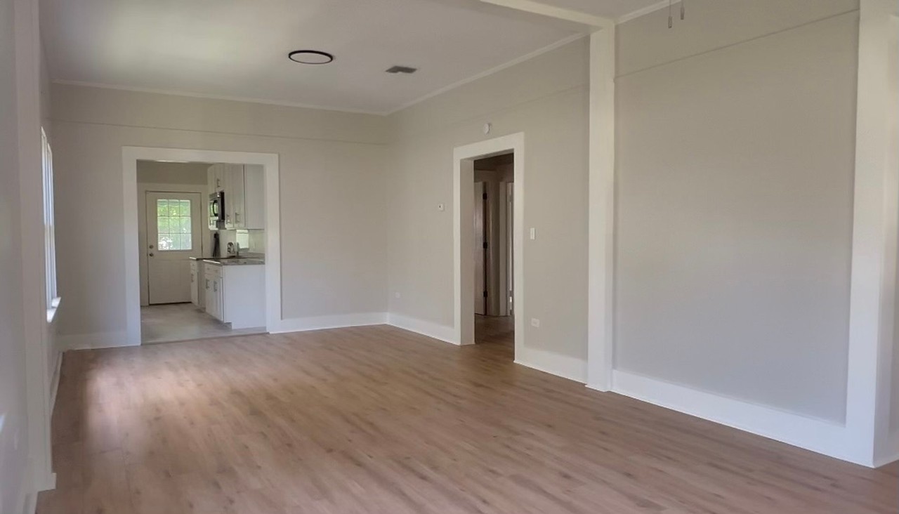 109 General Gardner Ave - Photo 6 of 12