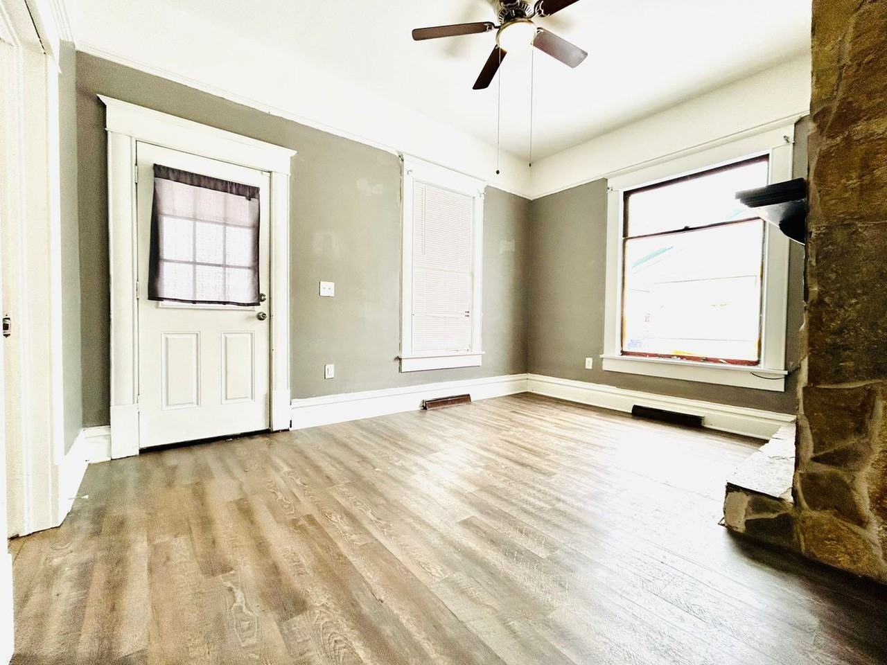 609 W 2nd St - Photo 2 of 22