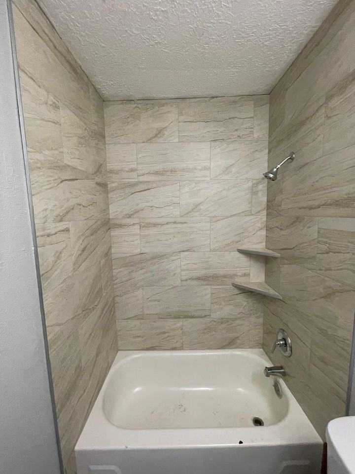 1422 Glendale Blvd - Photo 3 of 10