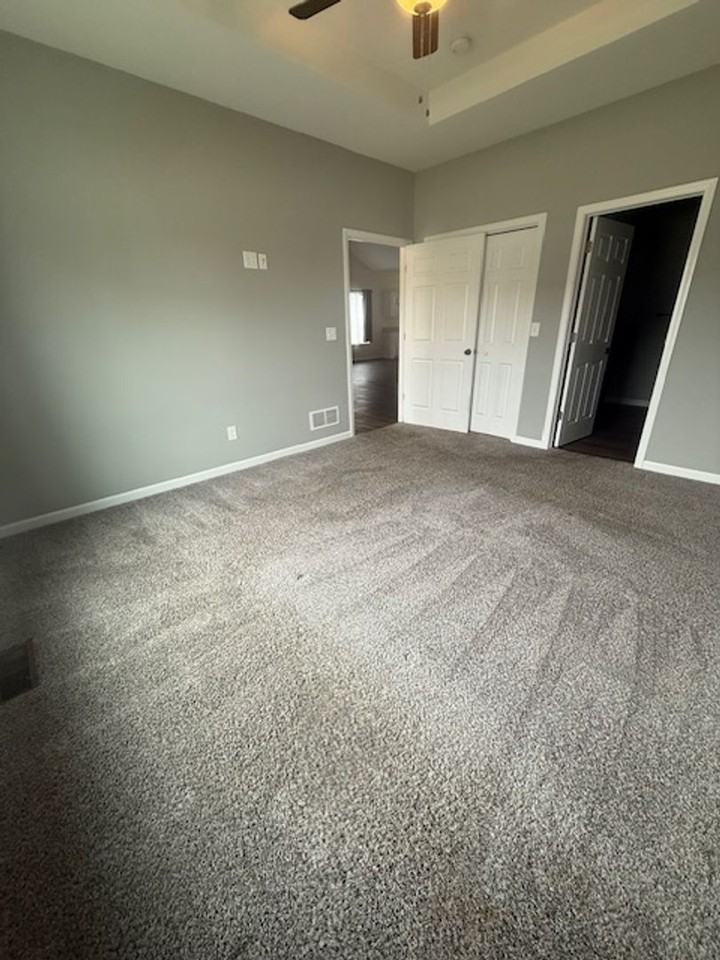 701 Stephanie Ct - Photo 2 of 20
