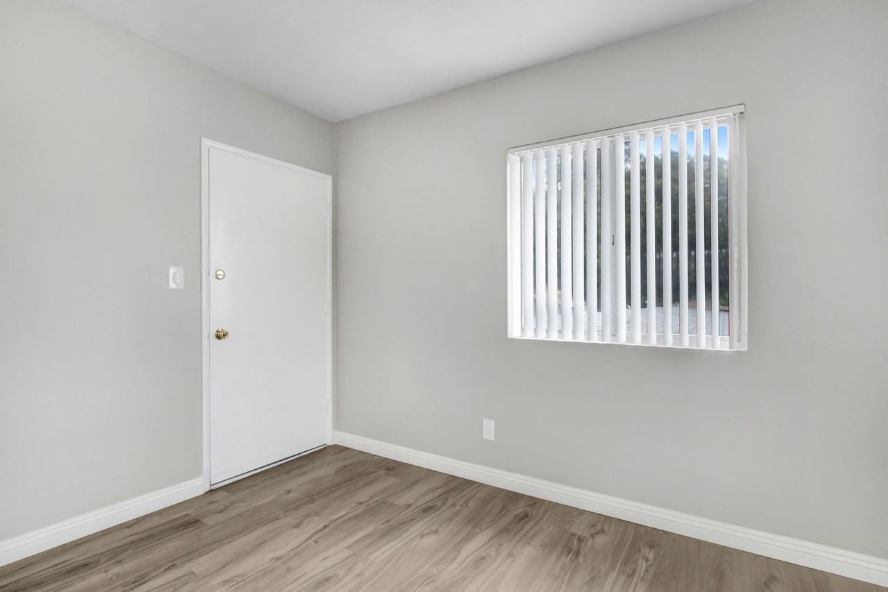 Potomac Apartments - Photo 3 of 21