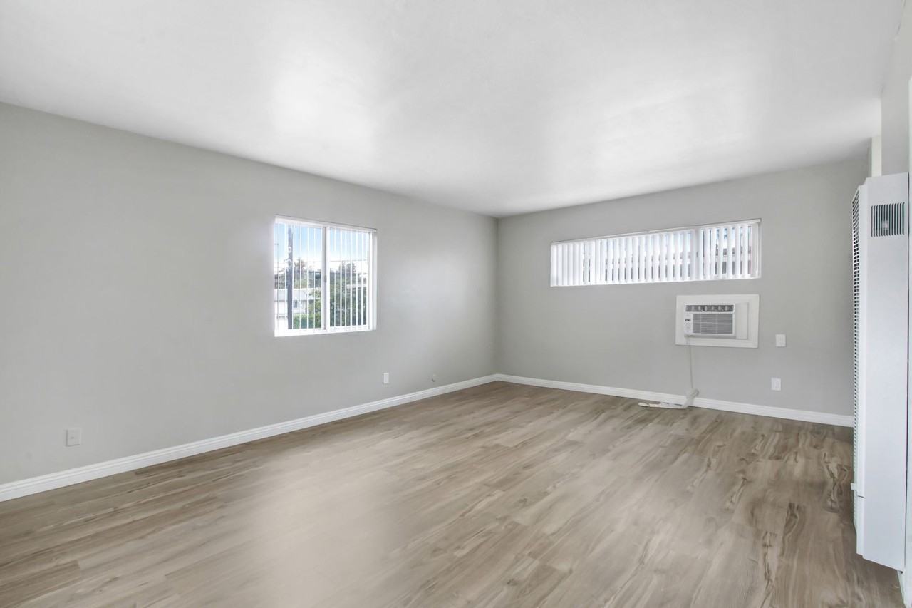 Potomac Apartments - Photo 4 of 21