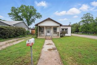 1102 S 15th St - Photo 1 of 1