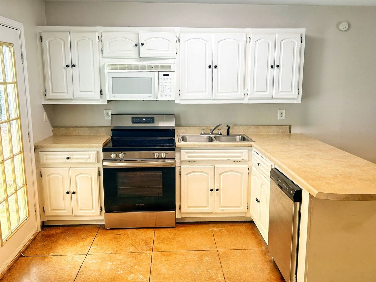 302 16A CR 302 - Photo 3 of 10