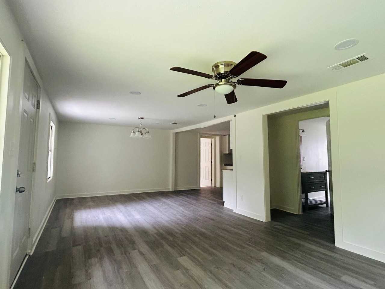 312 North St - Photo 2 of 13