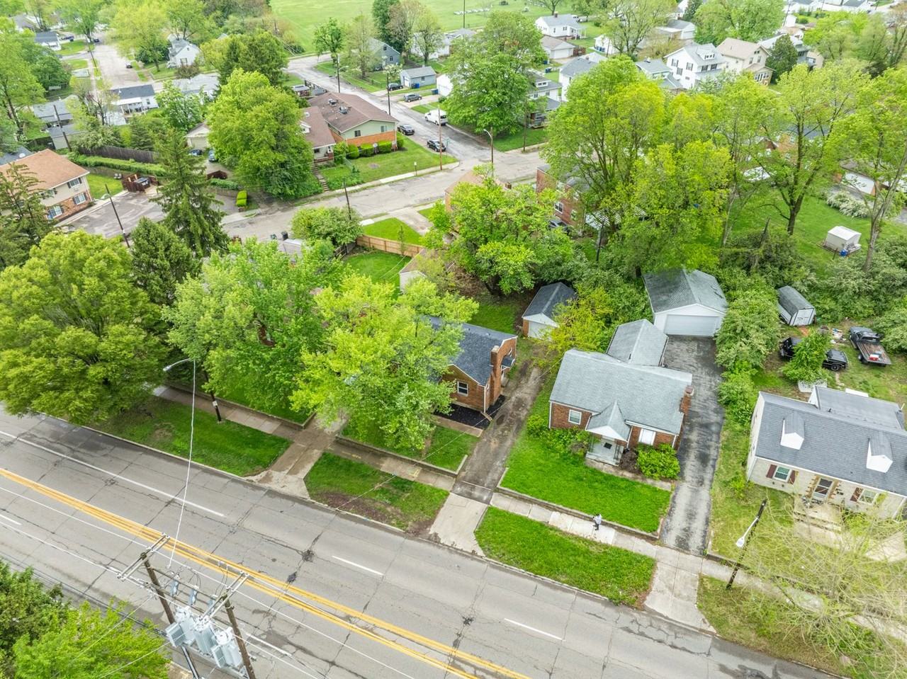 922 Wilmington Ave - Photo 7 of 33
