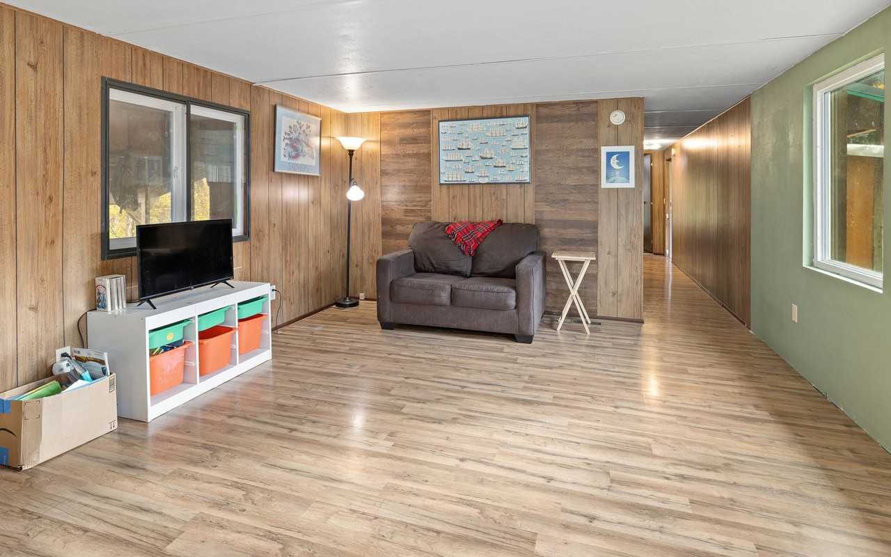 180 Prairie Ln - Photo 3 of 17