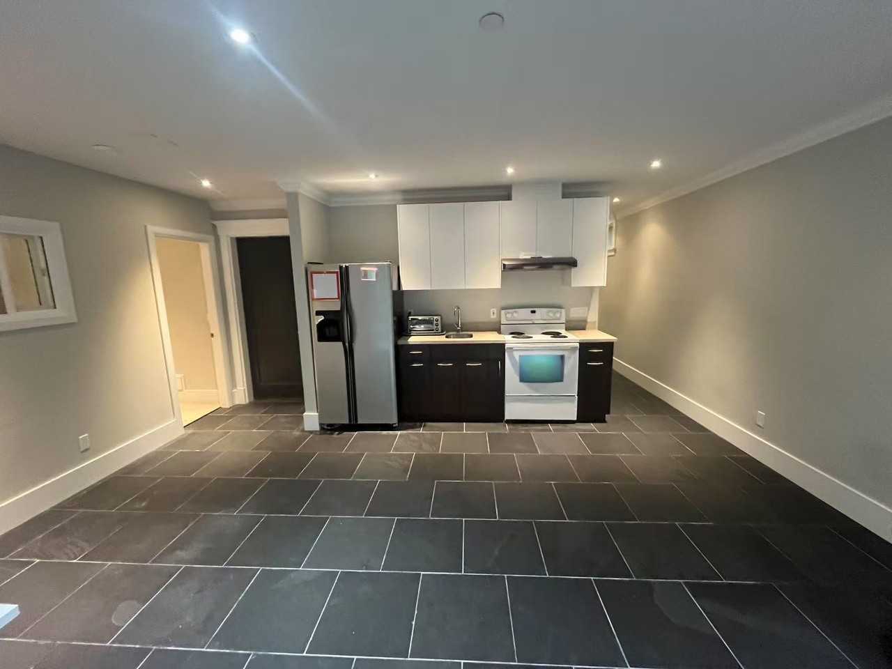 3854 West 14th Avenue Basement - Photo 2 of 9