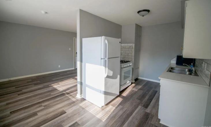 Midtown Suites 606 - Photo 3 of 7