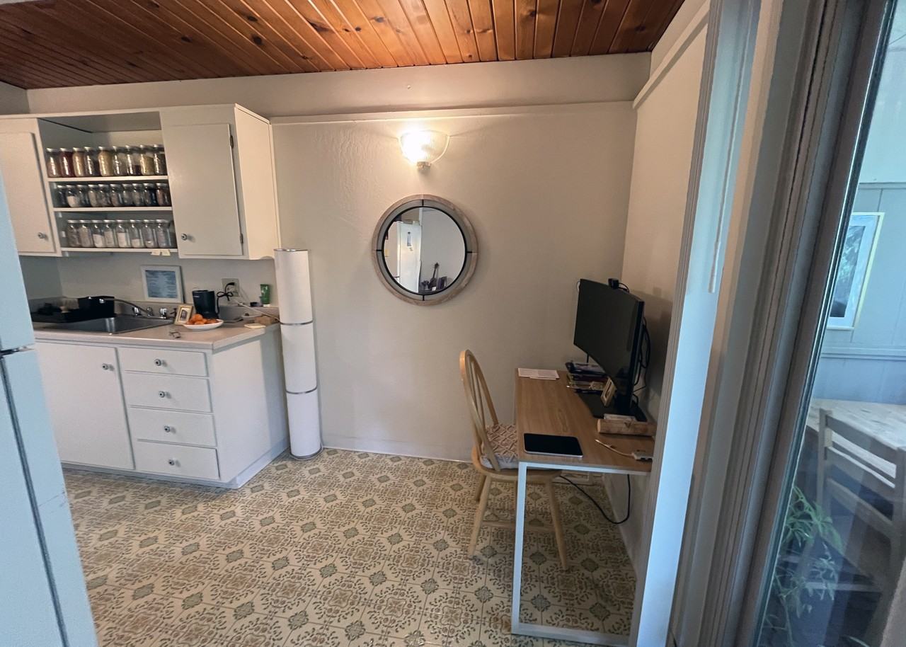 240 Monroe Dr #514 - Photo 7 of 26