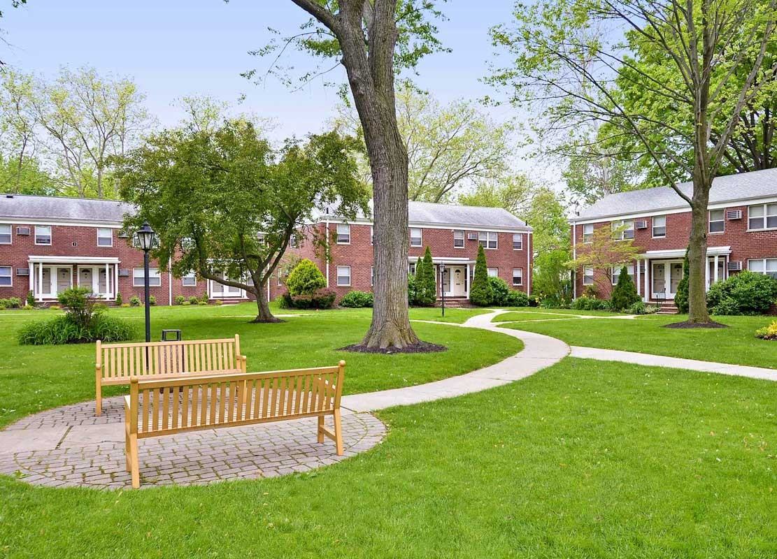 Lakeview Apartments - Photo 2 of 39