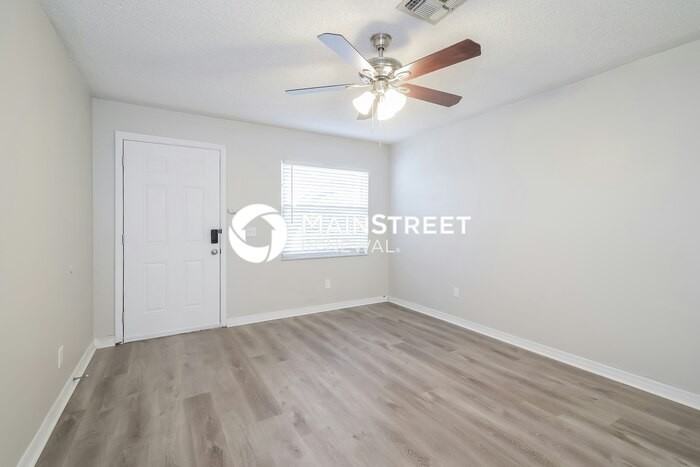 106 16th St - Photo 2 of 16