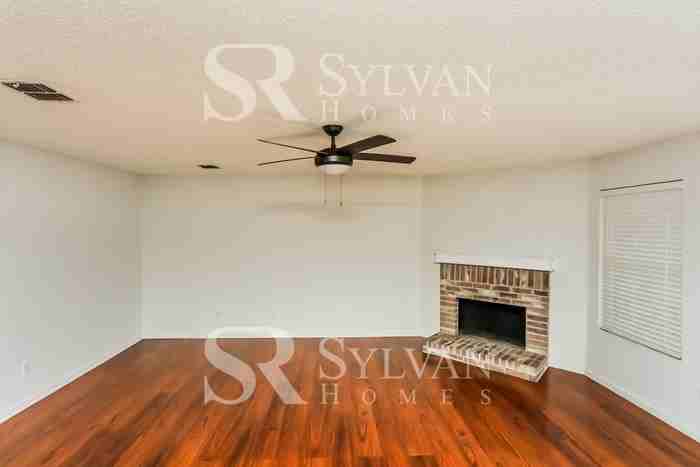 792 Lovern St - Photo 2 of 15