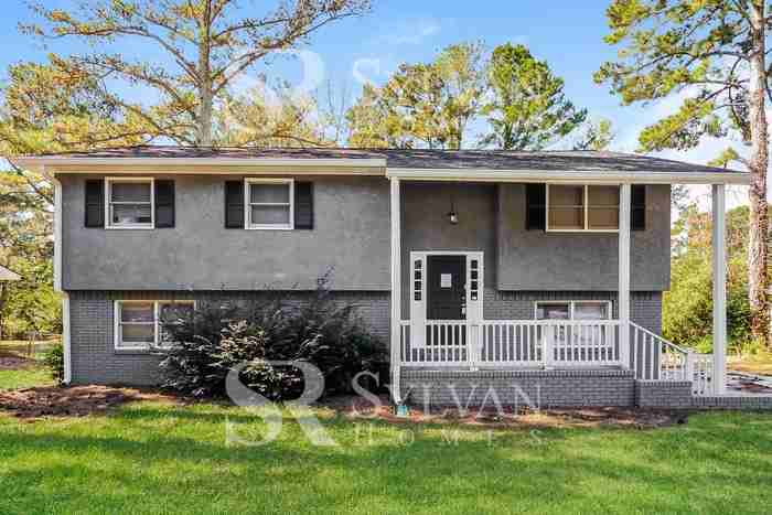 1194 Roscoe Rd - Photo 2 of 16