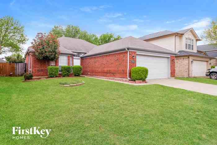 8800 Tigris Trl - Photo 2 of 15