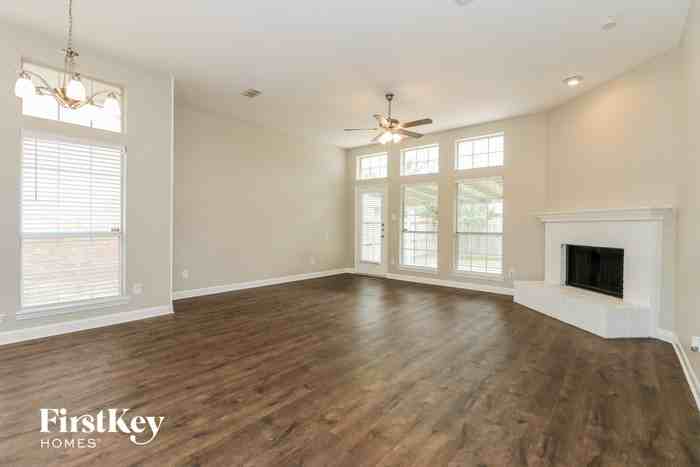 8800 Tigris Trl - Photo 3 of 15