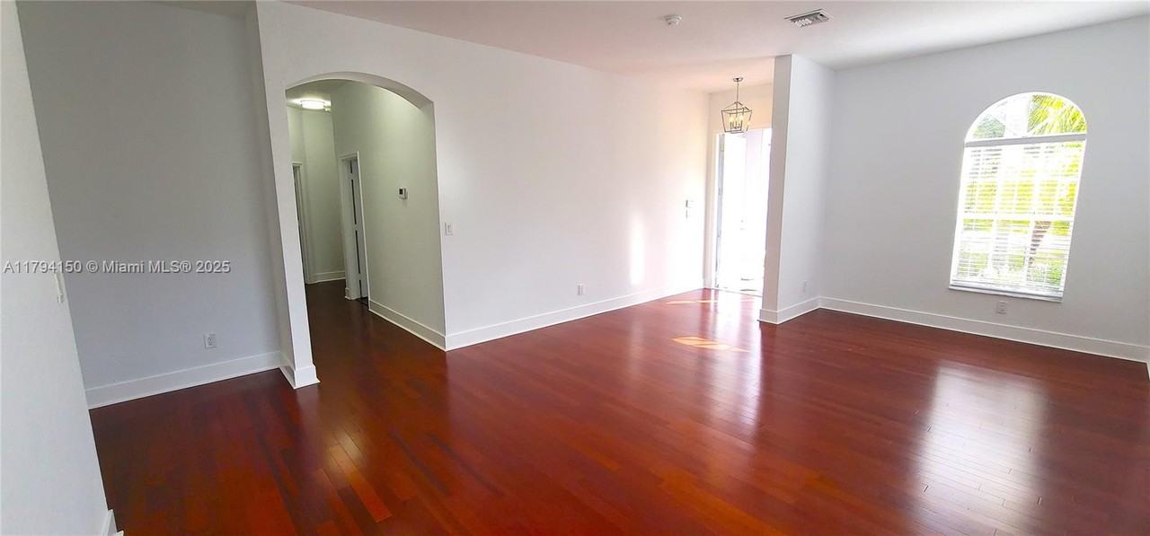 4451 Laurel Pl #NA - Photo 5 of 35