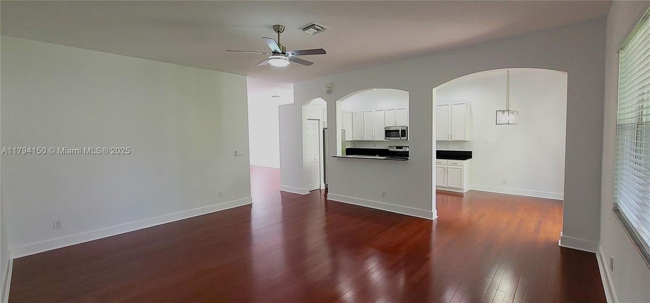 4451 Laurel Pl #NA - Photo 6 of 35