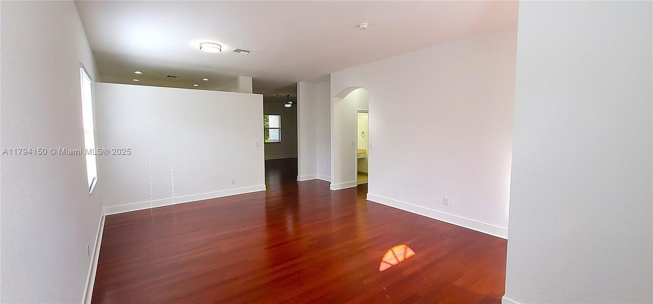 4451 Laurel Pl #NA - Photo 7 of 35