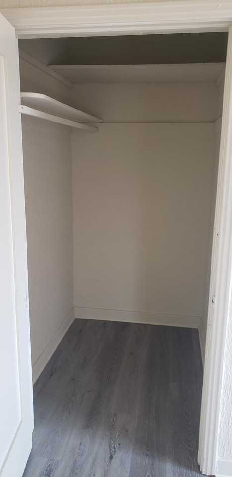 3418 E 7th St #6 - Photo 3 of 16