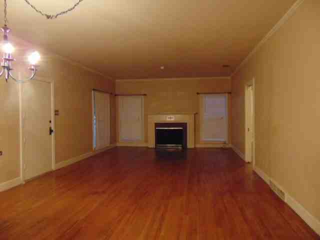 811 El Paso St #NA - Photo 3 of 16