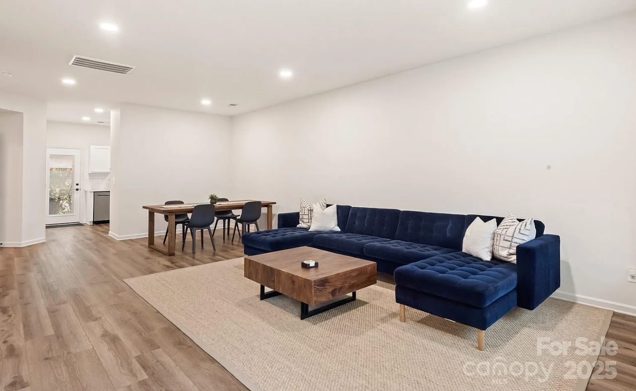 2269 Winthrop Chase Dr #2269 - Photo 3 of 29