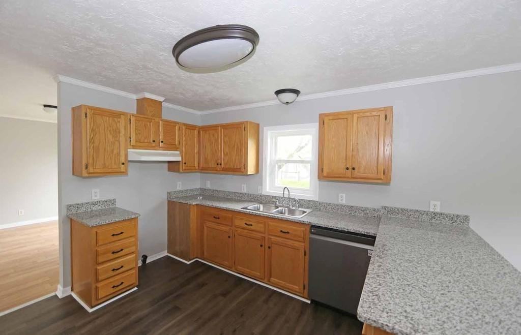 49 E 6th St #NA - Photo 7 of 20