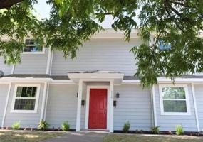 featured image of 208 E Rucker St #208