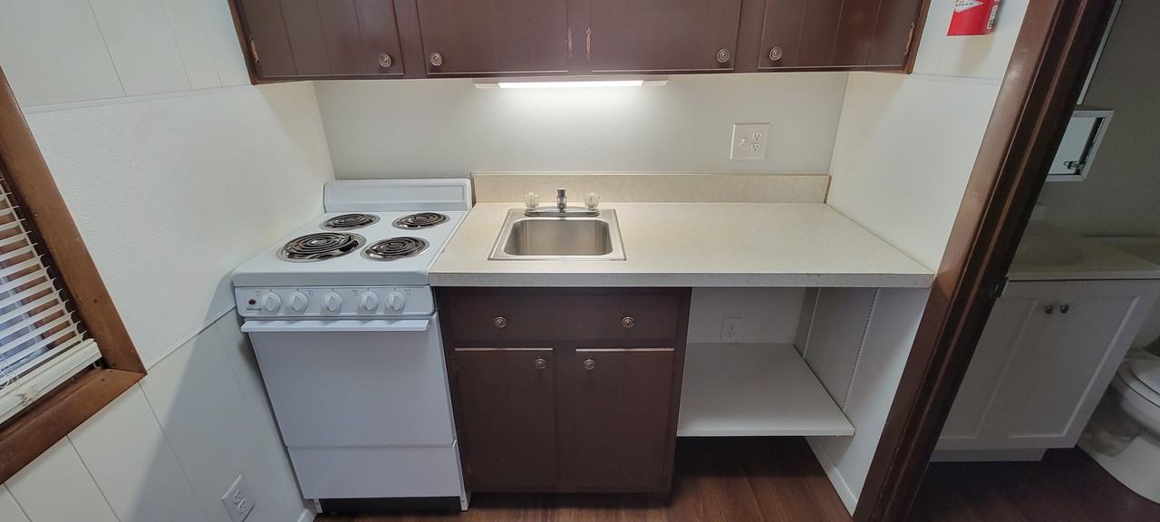 505 N Smith Rd #6 - Photo 2 of 9