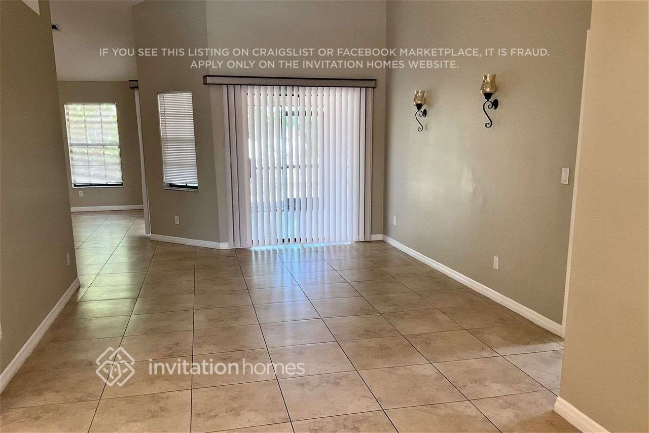 211 Se 19th Ter - Photo 6 of 20