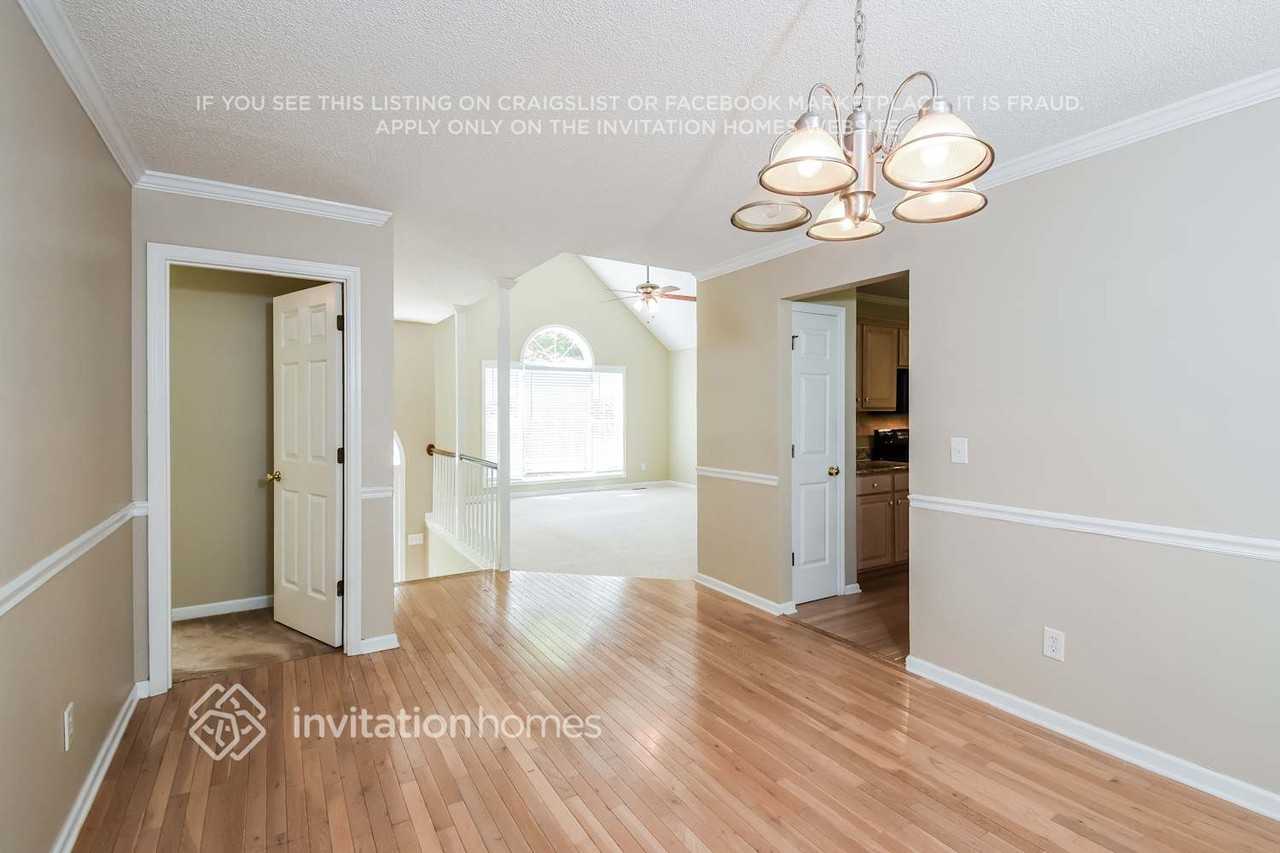 110 Kenwood Dr - Photo 6 of 18