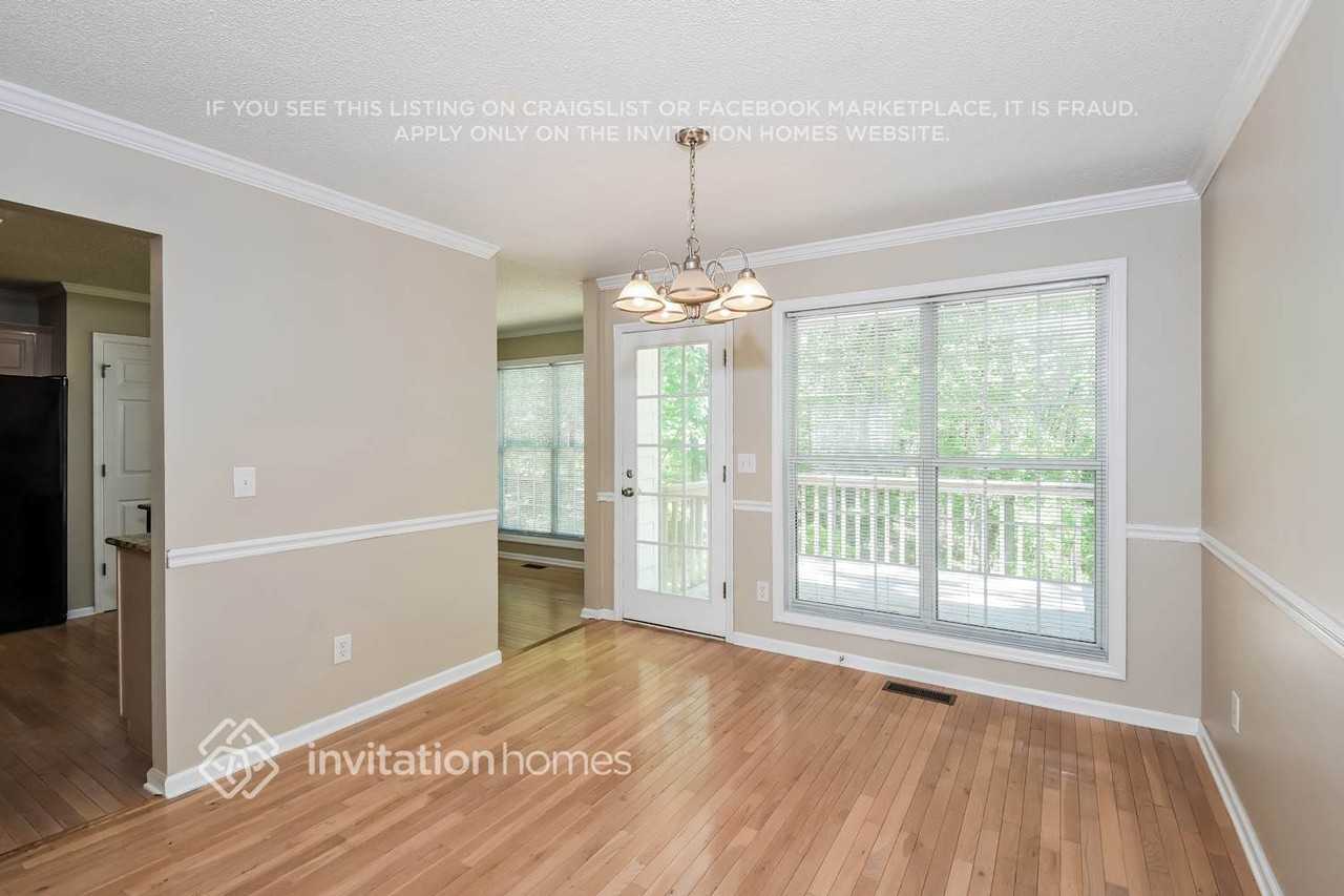 110 Kenwood Dr - Photo 7 of 18