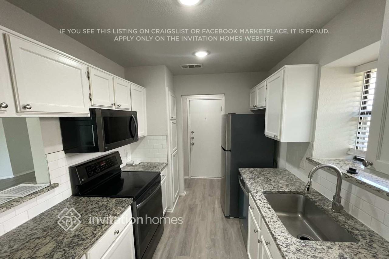 410 Revolution Ln - Photo 3 of 11