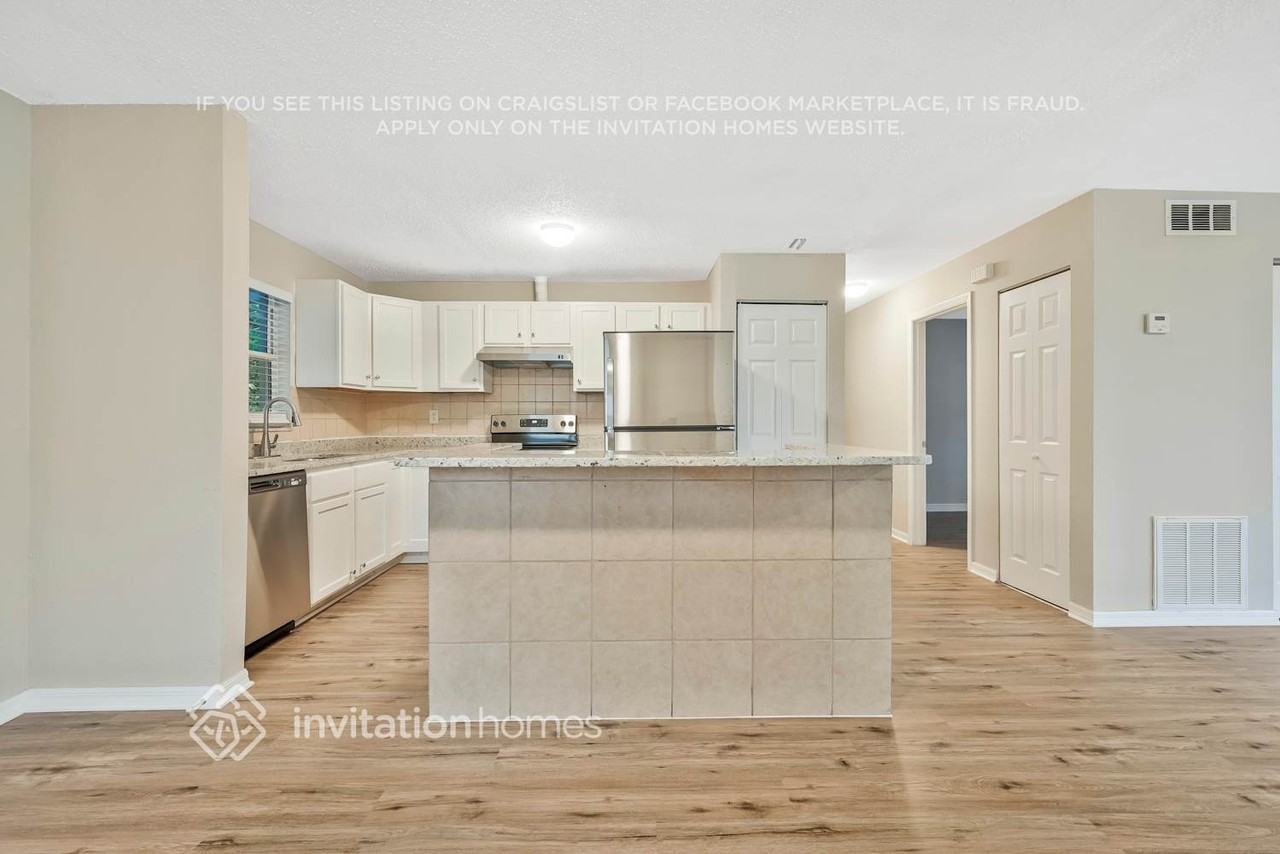 2748 Ravenall Ave - Photo 7 of 24