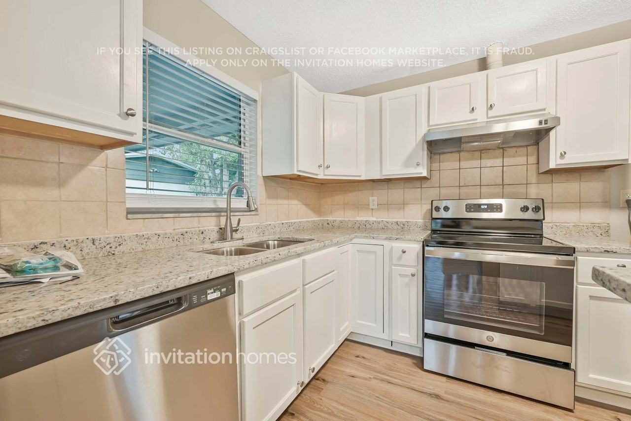 2748 Ravenall Ave - Photo 6 of 24