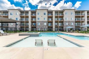 featured image of 611 W Sunset St