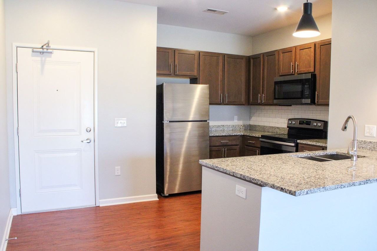 3241 Redhawk - Photo 3 of 50