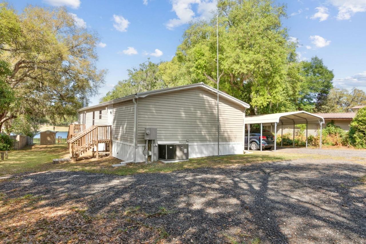 6830 Deer Springs Rd - Photo 3 of 20