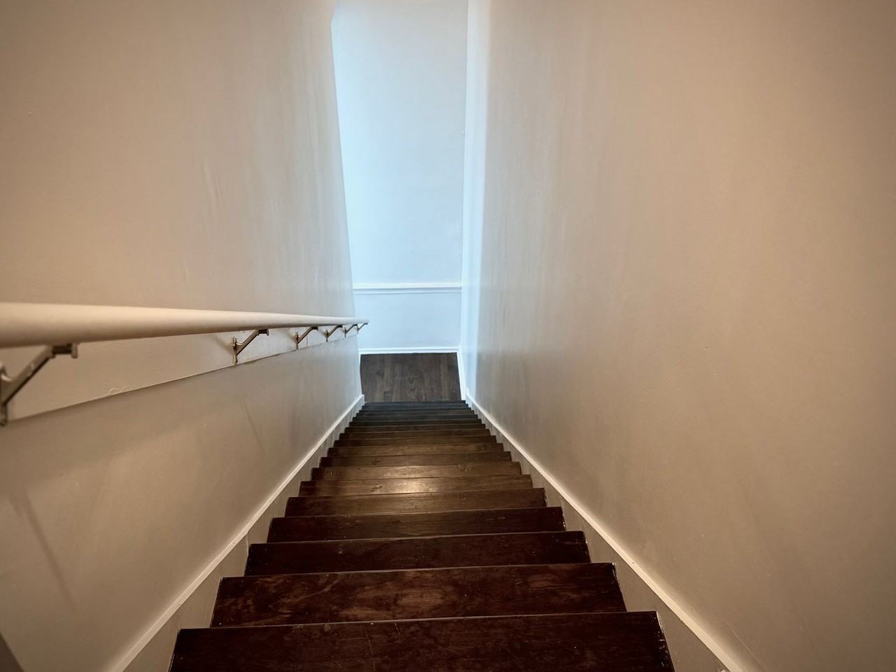First Congo Apartments - Photo 4 of 16