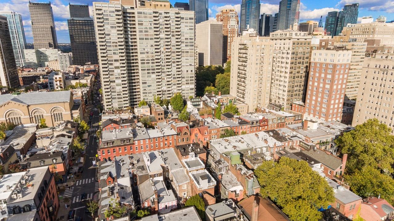 1924 Spruce Street - Photo 3 of 27