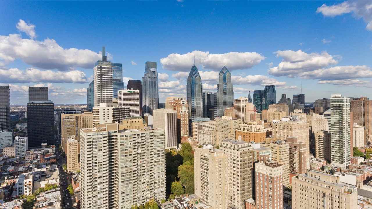 1924 Spruce Street - Photo 5 of 27