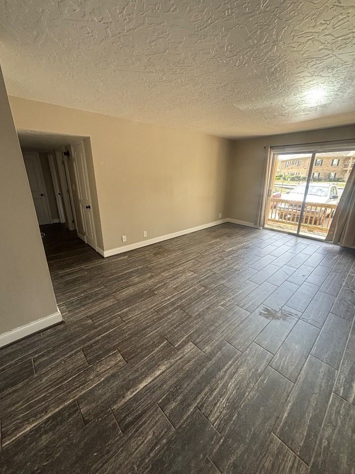 2710 1ST ST - Photo 2 of 9